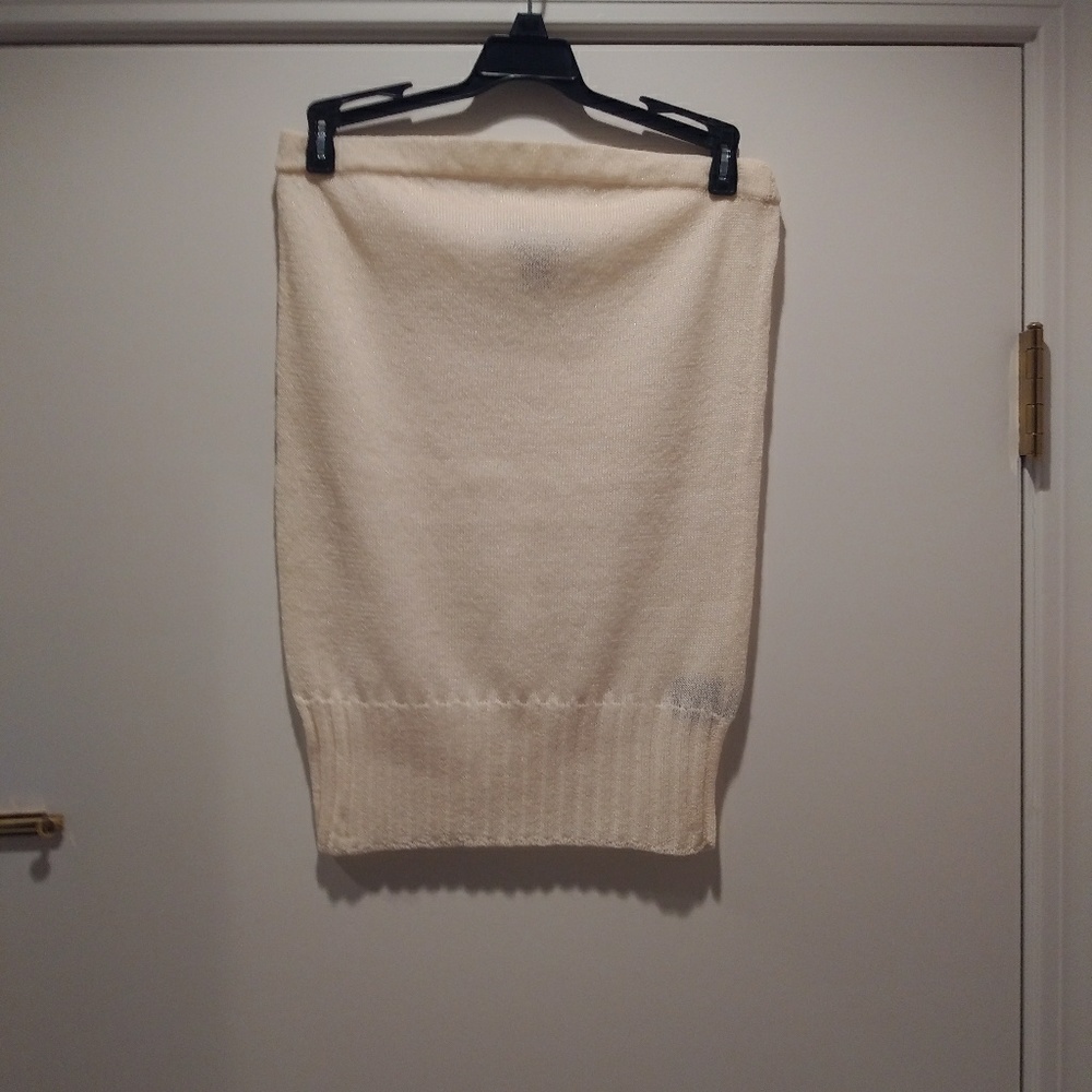 Club Monaco. Womans light sweater tube top